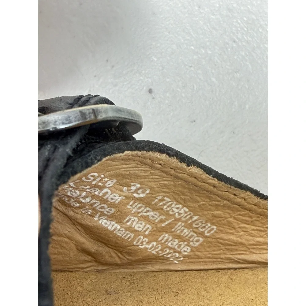 Dansko brand model